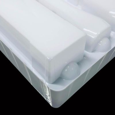 Kit de soins de la peau plateau d'insertion en plastique d'emballage blanc PS plateau moulé en ampoules pour les cosmétiques