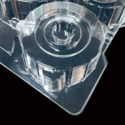 36 ans d'expérience en fabrication de plateaux en PET transparents sur mesure pour les composants automobiles